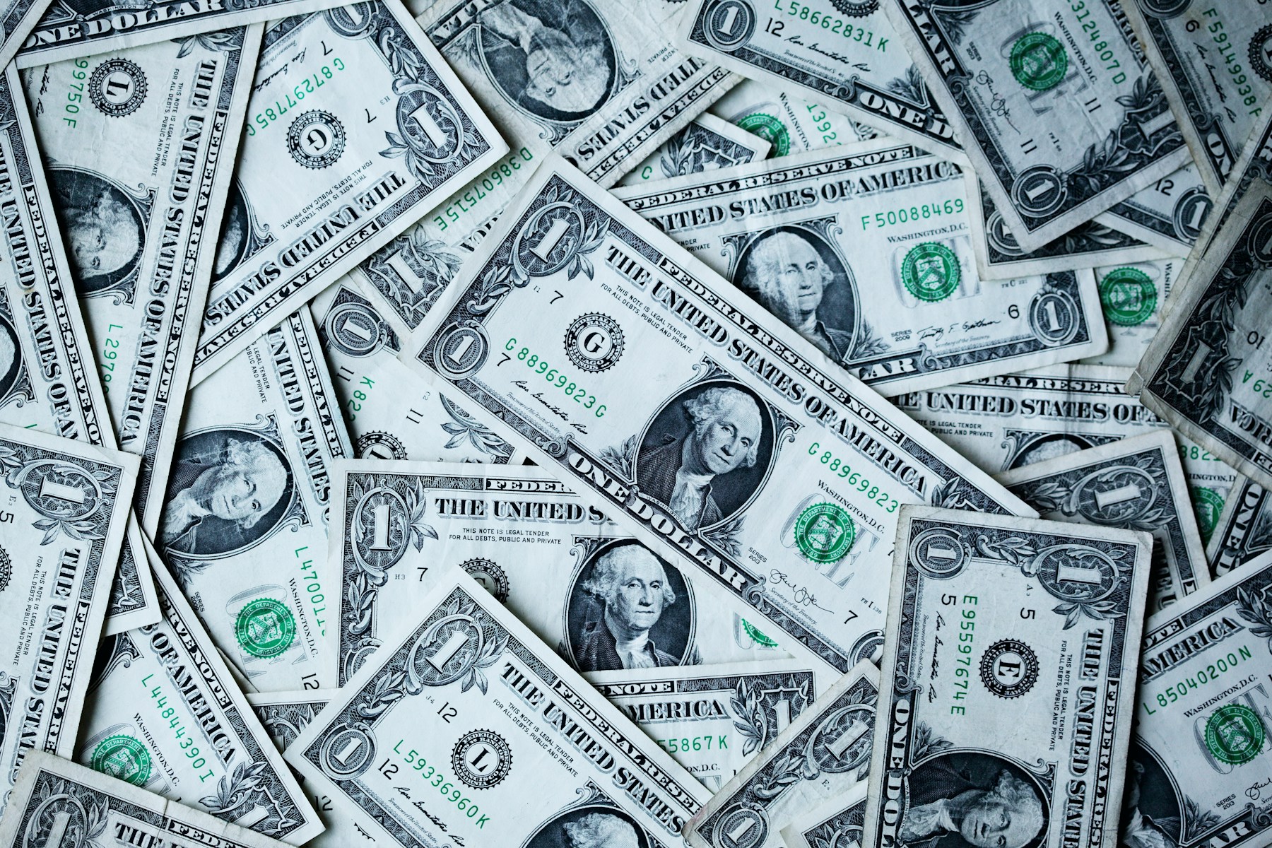 Trading-floor reference photograph